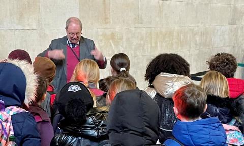 Sir Geoffrey Clifton-Brown MP speaks to pupils on a school visit to Parliament