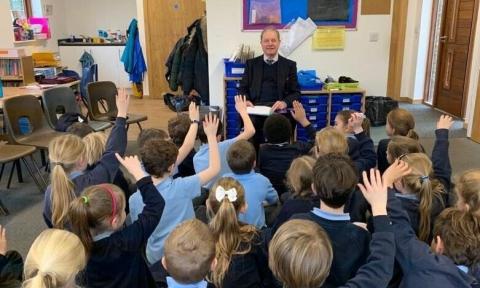 Sir Geoffrey Clifton-Brown MP with school pupils